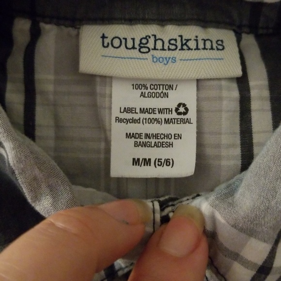 Boys button up (bin5) - Picture 2 of 2